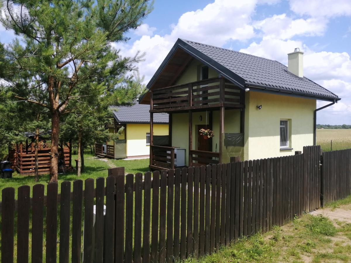 Domki Nad Jeziorem Dąbrówno Kültér fotó